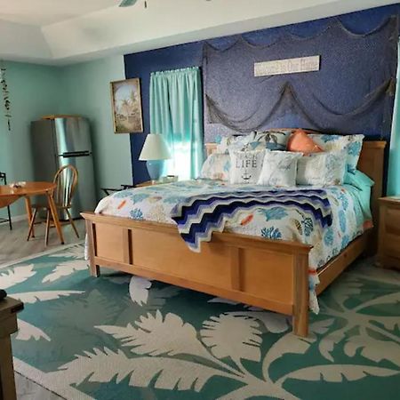 Steve And Cori'S Tropical King Suite 2 North Port Exterior photo
